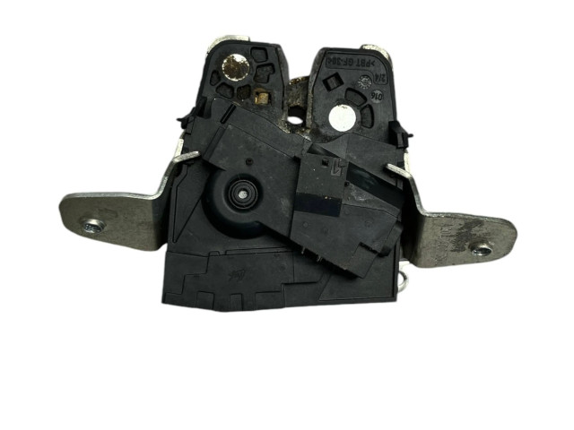 Zámek zadních dveří A2047400735 Mercedes-Benz E W212 2013