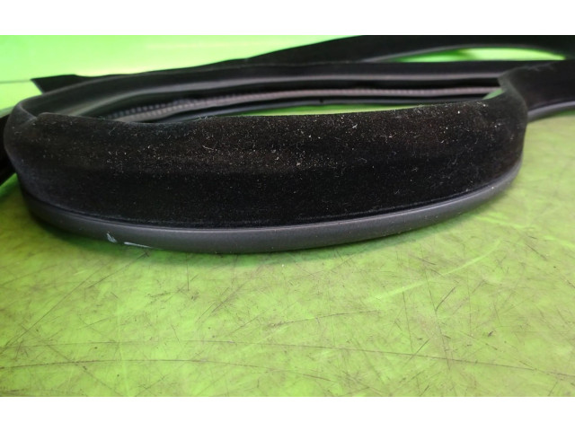 Уплотнительная резина (на дверях) Infiniti Q30