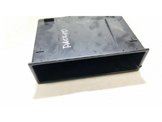 Другая деталь салона