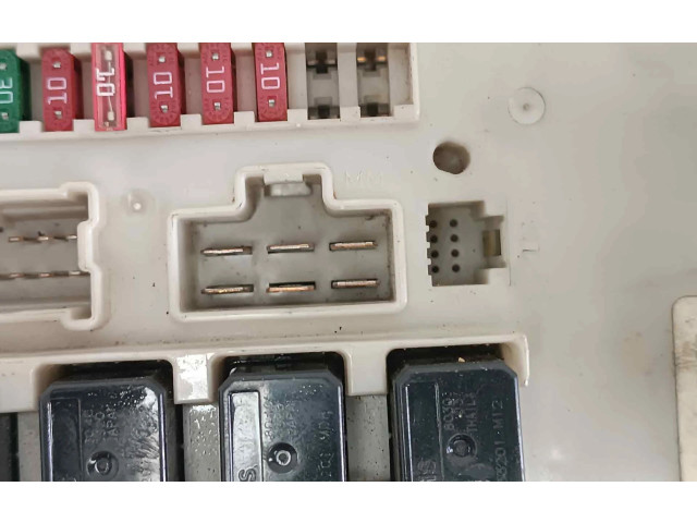   Pojistková skříňka 284B6E   Nissan Navara D40 2009