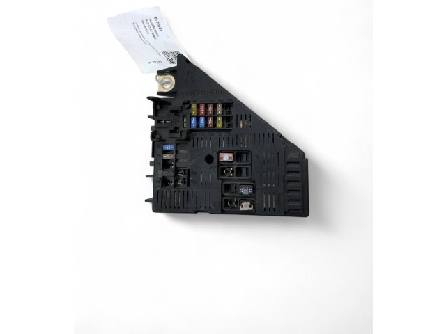 Блок предохранителей 31398002   Volvo XC90    