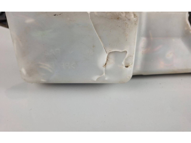 Блок предохранителей 5136YA1 Toyota Corolla Verso AR10