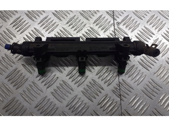 Топливная рампа 03E133320   Skoda Fabia Mk1 (6Y)  