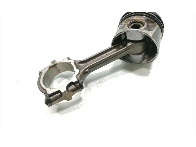  Поршень с шатуном YD22DDTI   Nissan X-Trail T30  