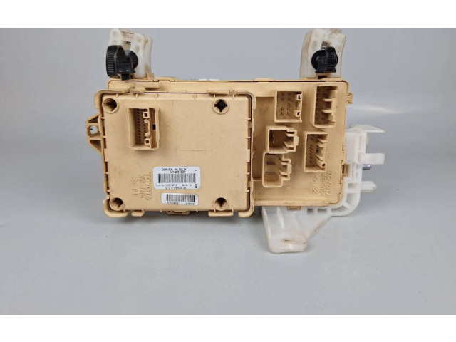 Блок предохранителей 892210F010 Toyota Corolla Verso AR10