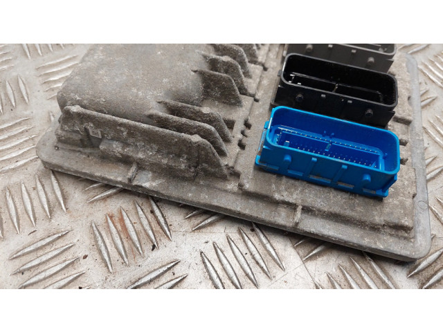 Блок управления двигателя 811839393, R11611600000005U   Chevrolet Camaro