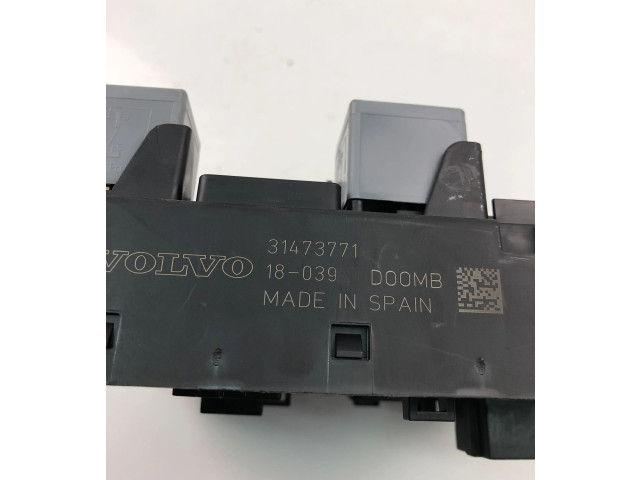 Блок предохранителей  31473771   Volvo XC90    