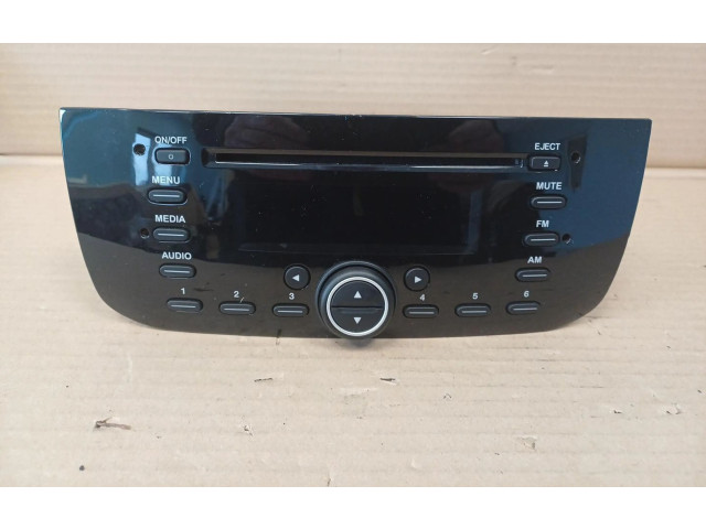 Pojistková skříňka Радио/ проигрыватель  / навигация 7356005590   Fiat Linea 2014