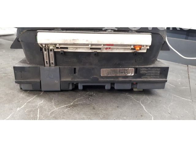 Панель приборов 87001262 Volkswagen Golf III