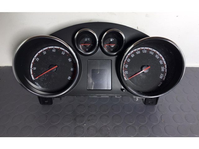 Панель приборов 600775881, 13349517   Opel Meriva B       