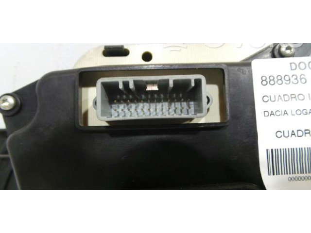 Панель приборов 8200752820   Dacia Logan I       