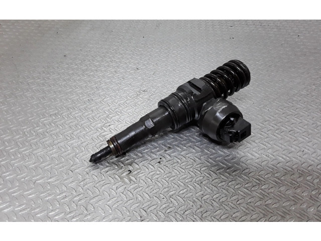 Форсунка 038130073BN Skoda Fabia Mk2 (5J)