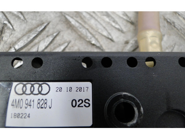 Pojistková skříňka 4M0941828J, 4M0941828J Audi Q7 4M 2018