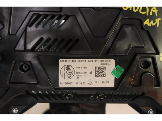 Přístrojová deska Alfa Romeo Giulia 1994