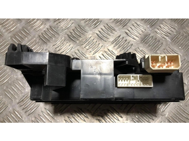 Блок управления климат-контролем UBE5HA, 5K21 Mazda 323