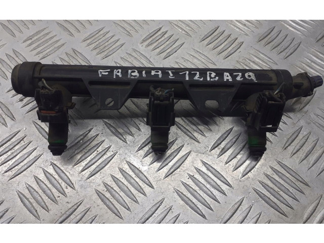 Топливная рампа 03E133319   Skoda Fabia Mk1 (6Y)  