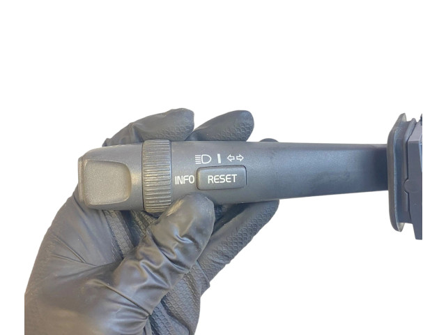 Ручка поворотов/ фонарей Volvo V70  2000 - 2004 года       