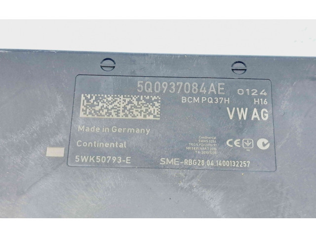 Блок комфорта 5Q0937084AE   Skoda Octavia Mk3 (5E)   