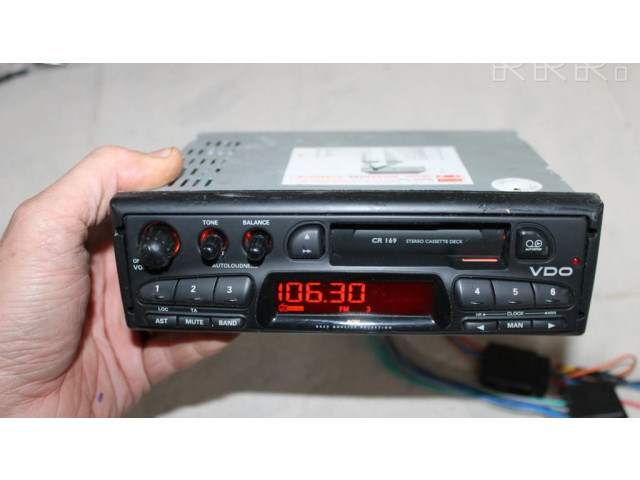 Радио/ проигрыватель CD/DVD / навигация