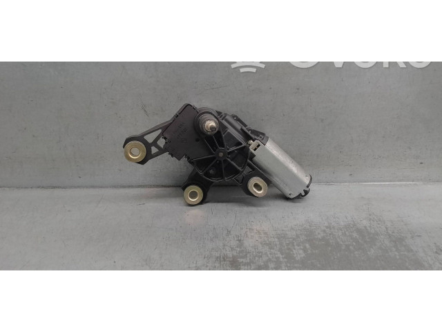 Моторчик заднего дворника 8L0955711A    Audi A6 Allroad C5