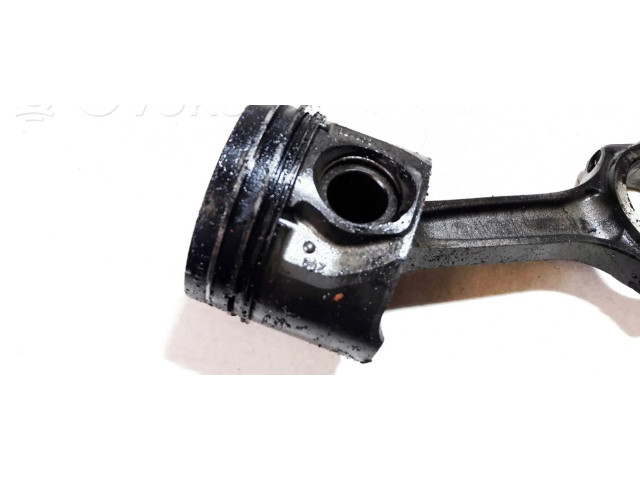 Píst 24655b Ford Mondeo Mk III pro naftový motor 2.0