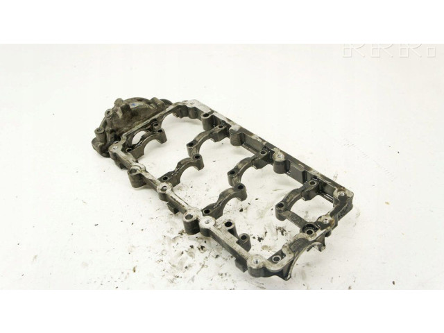 Camshaft holder bracket