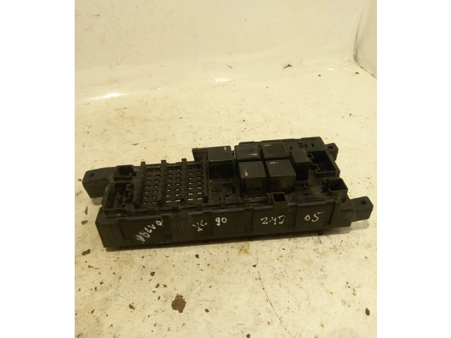 Блок предохранителей 8678449, 518784202 Volvo XC90