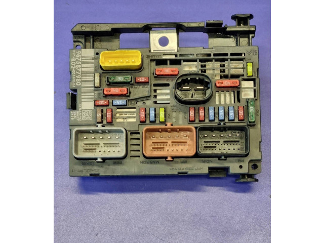 Pojistková skříňka 9675877980 Peugeot 3008 2010