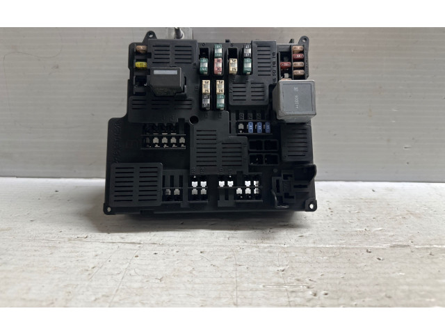 Блок предохранителей 31473570   Volvo XC90    