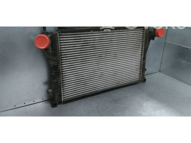 Интеркулер 5Q0145803S, 5Q0145803AA Volkswagen Golf VII