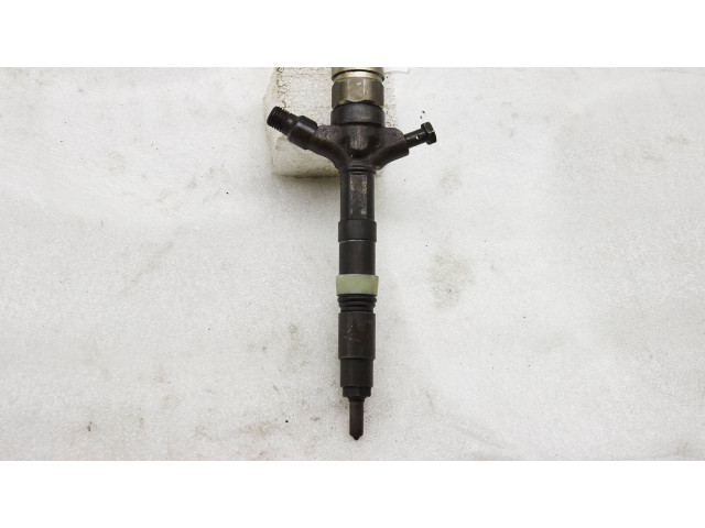 Vstřikovač 236700g010 Toyota Avensis T250