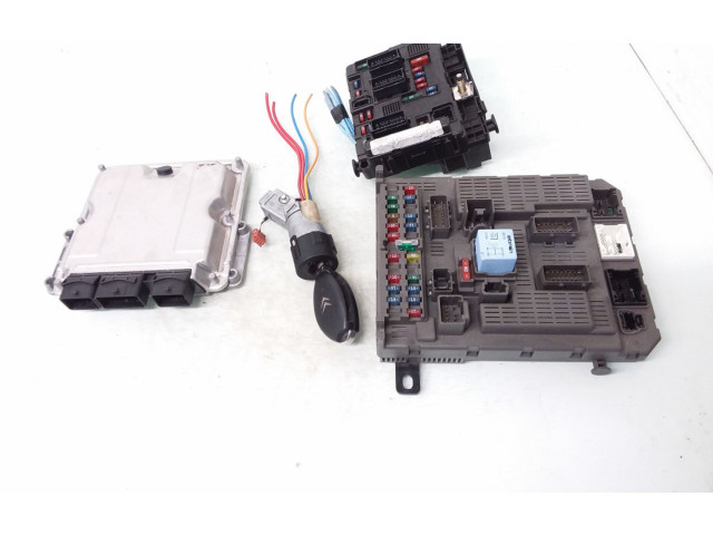 Рулевая рейка Комплект зажигания 9645534980, 0281010886 Citroen C5 2001 - 2004 года