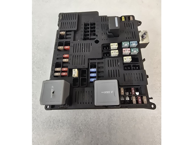 Блок предохранителей 31473588 Volvo XC90