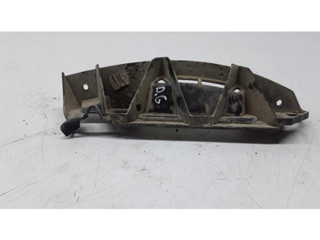 Задний держатель бампера