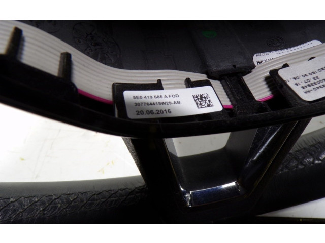 Руль Skoda Yeti (5L) 2009 - 2017 года 5L0419091QCWE, 5L0419091Q