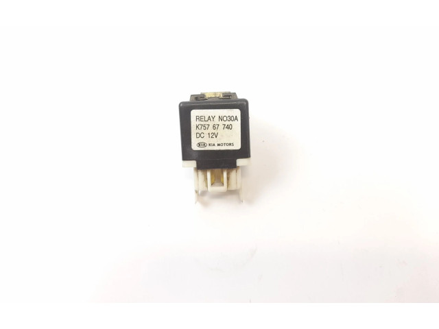 Pojistková skříňka K75767740 KIA Carnival 2004