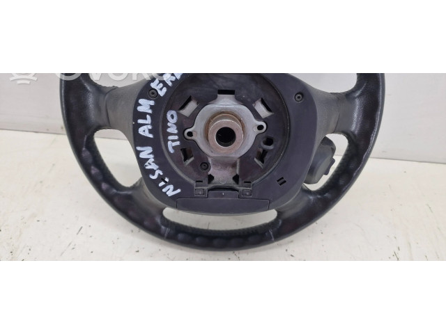 Volant Nissan Almera Tino 2003