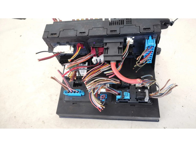   Pojistková skříňka 2115454301   Mercedes-Benz CLS C219 2006