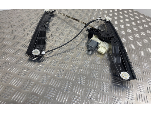 Блок предохранителей  9677734780   Peugeot 308    