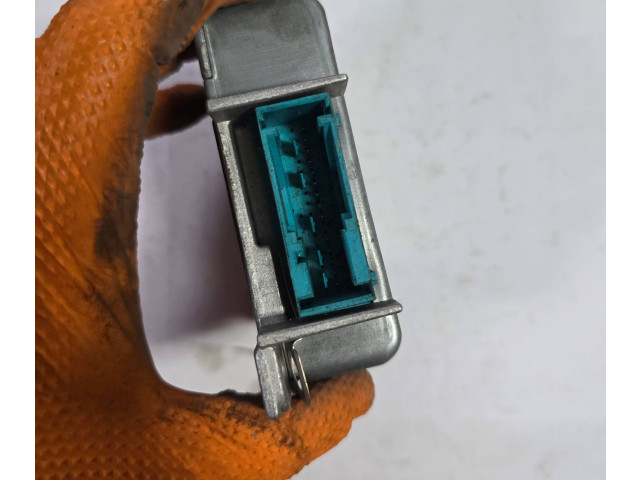 Блок управления надувных подушек 0285001220, 980261982K   Volvo 850