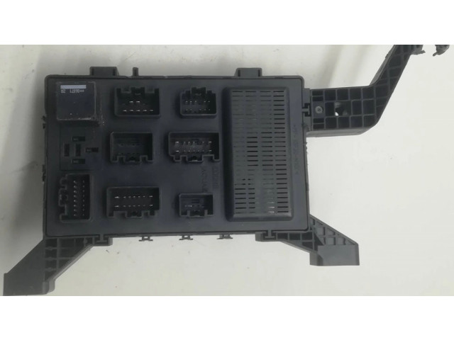 Блок предохранителей 1S7T14A301CC Ford Mondeo Mk III