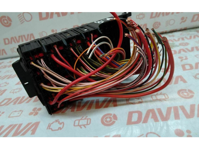 Pojistková skříňka 2085450140 Mercedes-Benz C W202 2000