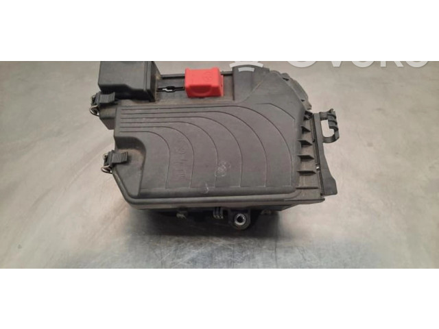   Pojistková skříňka A2465400182   Infiniti Q30 2016