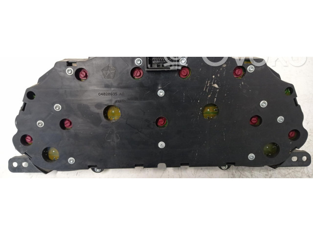 Панель приборов 04828962AB Jeep Cherokee III KJ