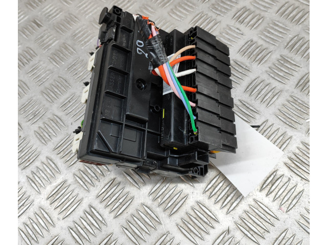 Pojistková skříňka 9807028580 Peugeot 3008 2014