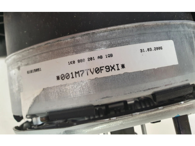 Подушка безопасности водителя 1K0880201AB Volkswagen Jetta V