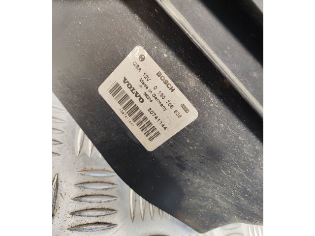 Диффузор     30741144, 30741238    Volvo V70 