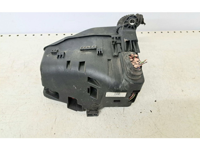 Блок предохранителей     Volvo V70    