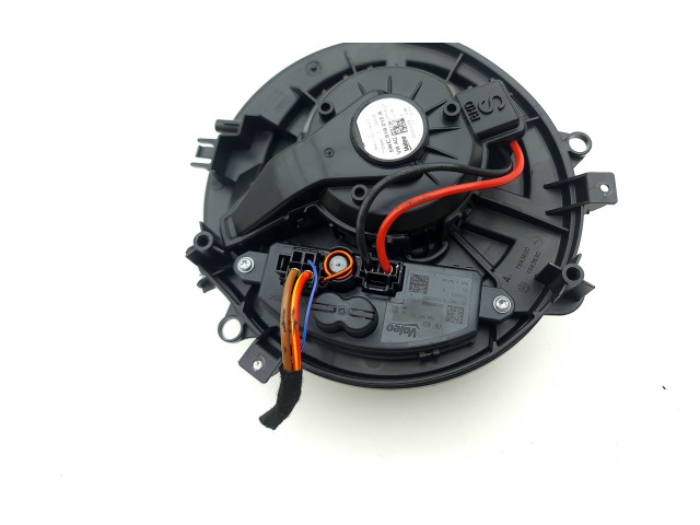 Вентилятор печки 5WC819015A Volkswagen Golf VIII