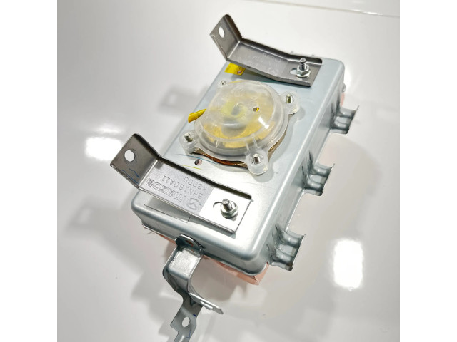 Подушка безопасности пассажира 1075057, 0589-p1-000197 Mazda 3 II